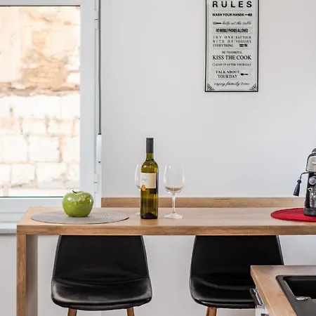 Nicoletta Apartman *